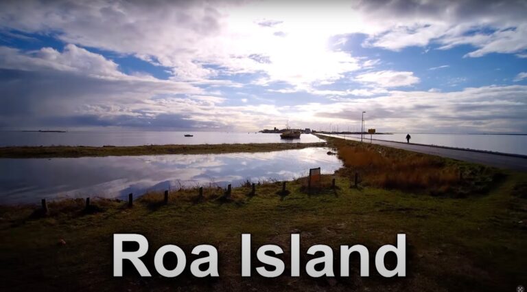 View of Roa Island with the sign "Roa Island"